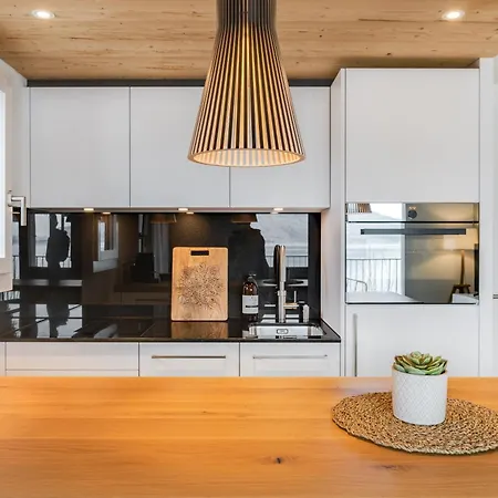 Bijou Side Terrace - Panorama-terrasse Mit Seeblick